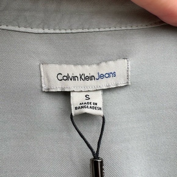 Calvin Klein Utility Roll Tab Sleeve Button Down Blouse - Tarragon Green - Picture 16 of 16